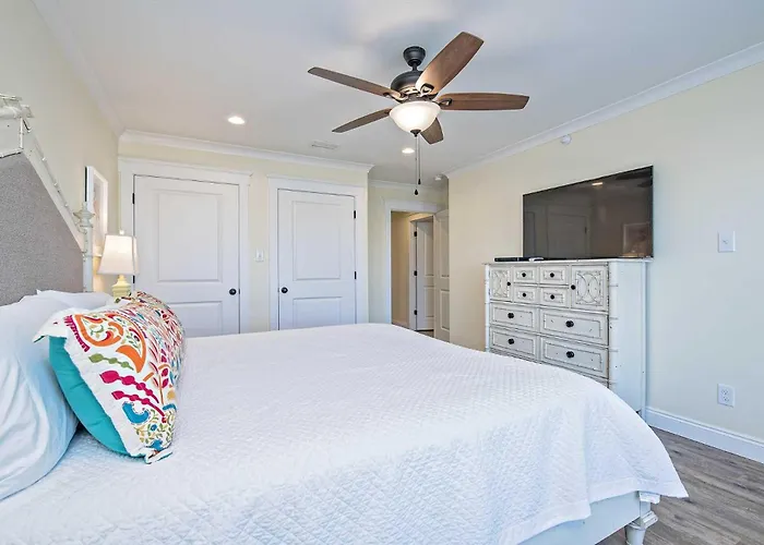 N Breezy 12 Bedroom Holiday home *