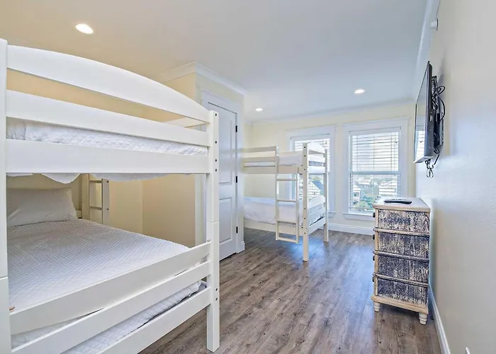 N Breezy 12 Bedroom Gulf Shores